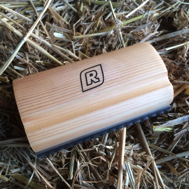 Groom, borstel voor paarden en honden in de rui.